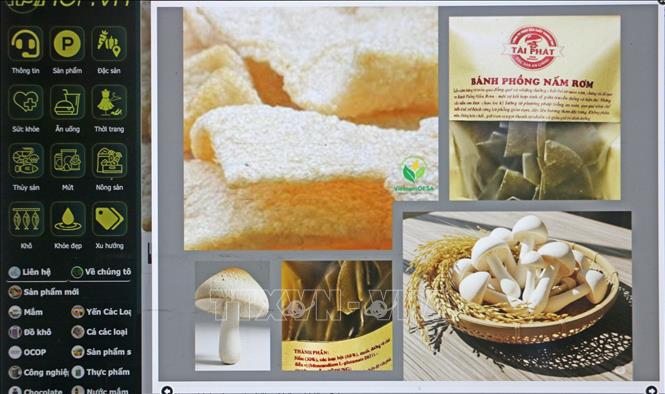 Sản phẩm bánh phòng nấm rơm Tài Phát của chị Yến đã có mặt trên các sàn thương mại điện tử. Ảnh: Công Mạo-TTXVN