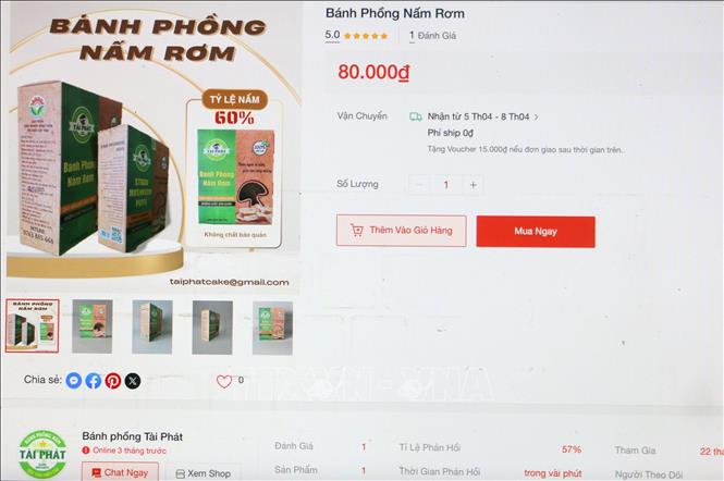Sản phẩm bánh phồng nấm rơm Tài Phát đã được phân phối rộng khắp cả nước và trên các sàn thương mại điện tử. Ảnh: Công Mạo-TTXVN