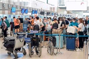 Yêu cầu hỗ trợ hành khách bị ảnh hưởng bởi thay đổi lịch bay, hủy chuyến