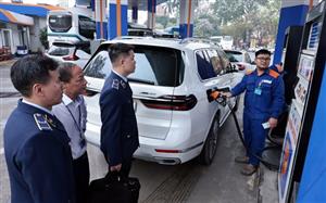 Nguồn cung xăng dầu ổn định, chưa ghi nhận vi phạm trong ngày 3/4