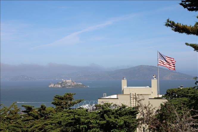 Alcatraz là một trong những nhà tù nghiêm ngặt nhất ở Mỹ trong giai đoạn 1934-1963, từng giam giữ nhiều tội phạm khét tiếng như Al Capone, “Machine Gun” Kelly, Robert Stroud và James “Whitey” Bulger. Trong suốt thời gian hoạt động, không có trường hợp đào thoát nào được xác nhận thành công, dù có 36 người từng tìm cách vượt ngục. Ảnh: Đoàn Hùng - P/v TTXVN tại Mỹ