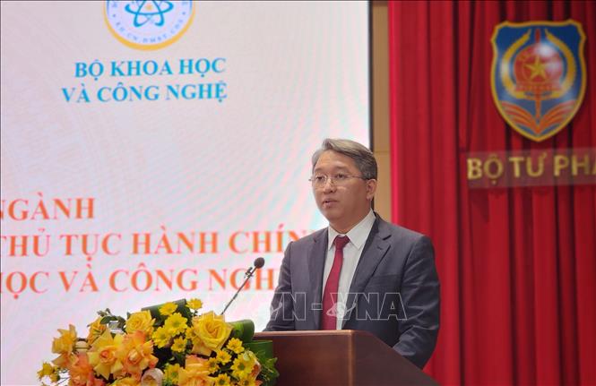 Bộ trưởng Bộ Tư pháp Nguyễn Hải Ninh phát biểu tại lễ ký. Ảnh: Chu Thanh Vân - TTXVN