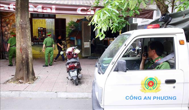 Lực lượng Công an phường Phương Liệt duy trì tuần tra kiểm soát 24/7 tập trung vào các tuyến, địa bàn có nhiều vi phạm về trật tự đô thị. Đồng thời xử phạt nghiêm các trường hợp cố tình vi phạm, quyết tâm 