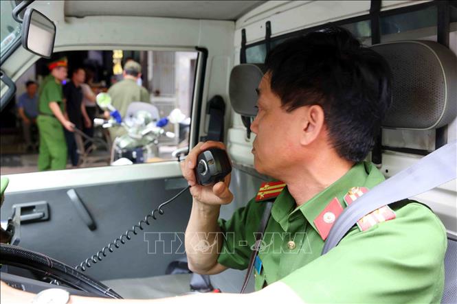 Công an phường Phương Liệt duy trì tuần tra 24/7, tập trung vào các tuyến, địa bàn có nhiều vi phạm về trật tự đô thị. Đồng thời xử phạt nghiêm các trường hợp cố tình vi phạm, quyết tâm 