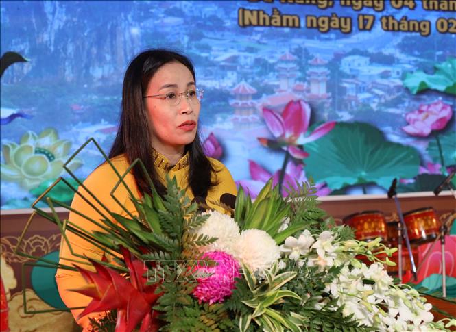 Phó Chủ tịch UBND thành phố Đà Nẵng Nguyễn Thị Anh Thi phát biểu khai mạc Lễ hội Quán Thế Âm, Ngũ Hành Sơn, thành phố Đà Nẵng năm 2026. Ảnh: Trần Lê Lâm - TTXVN