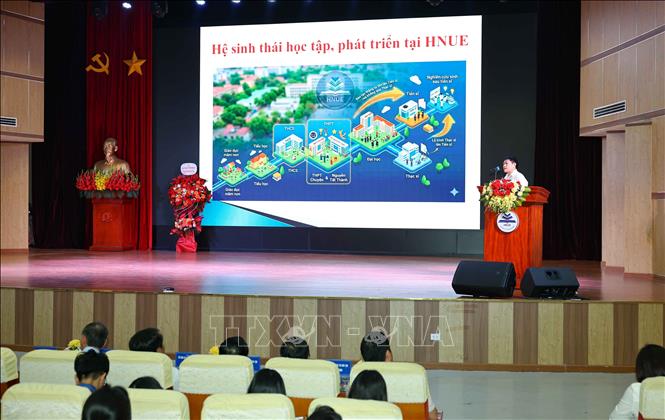 Giới thiệu về hệ sinh thái đào tạo của Trường Đại học Sư phạm Hà Nội. Ảnh: Thanh Tùng - TTXVN