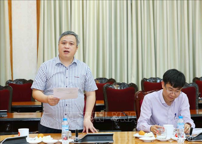 Đồng chí Trần Tiến Hưng, Uỷ viên Trung ương Đảng, Phó Chủ nhiệm Uỷ ban Kiểm tra Trung ương thông báo kết quả giám sát đợt 1 với Ban Thường vụ Tỉnh uỷ Hà Tĩnh. Ảnh: Phương Hoa - TTXVN