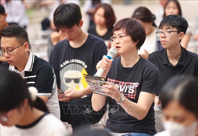 Nội dung được phụ huynh đặc biệt quan tâm là chiến lược đăng ký nguyện vọng. Ảnh: Thanh Tùng - TTXVN