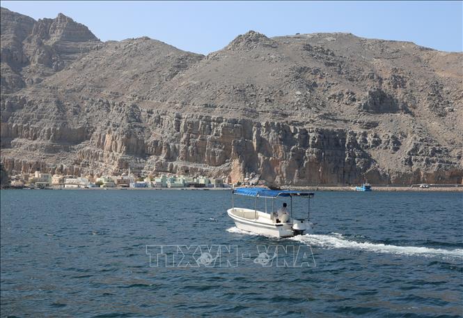 (Tư liệu) Quang cảnh làng Kumzar ở Oman, gần eo biển Hormuz. Ảnh: THX/TTXVN