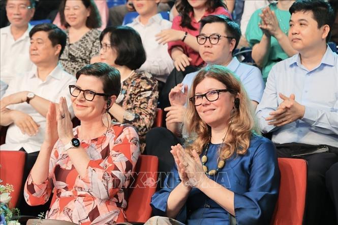 Đại biểu tham dự chương trình. Ảnh: Minh Quyết - TTXVN