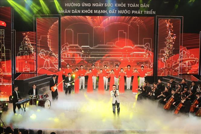 Chương trình nghệ thuật “Nhân dân khỏe mạnh – Đất nước phát triển”. Ảnh: Minh Quyết - TTXVN