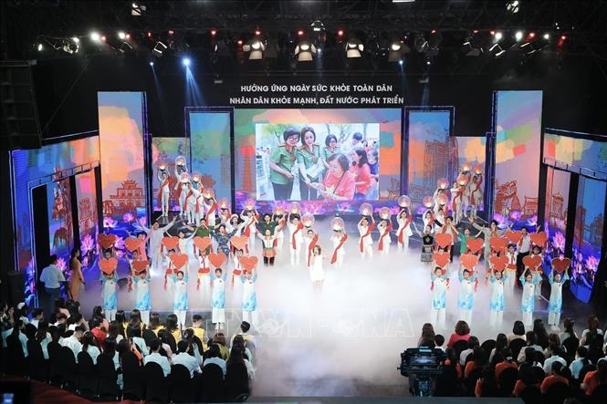 Chương trình nghệ thuật “Nhân dân khỏe mạnh – Đất nước phát triển”. Ảnh: Minh Quyết - TTXVN
