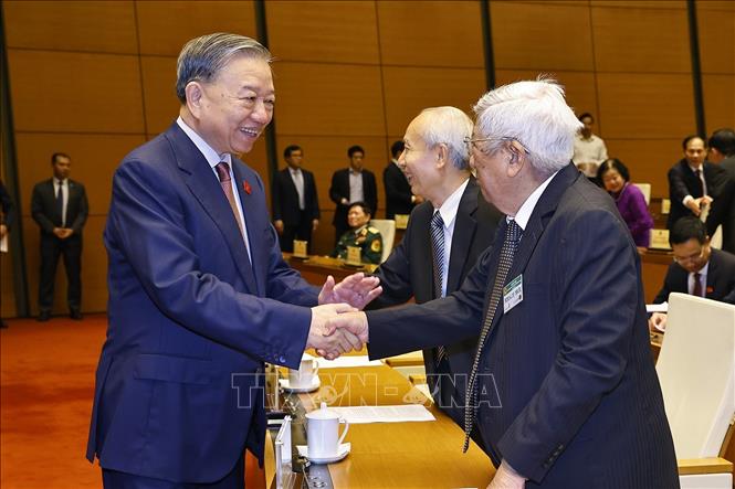 Tổng Bí thư Tô Lâm với các đồng chí nguyên lãnh đạo Đảng, Nhà nước dự khai mạc Kỳ họp thứ Nhất, Quốc hội khóa XVI. Ảnh: Doãn Tấn - TTXVN