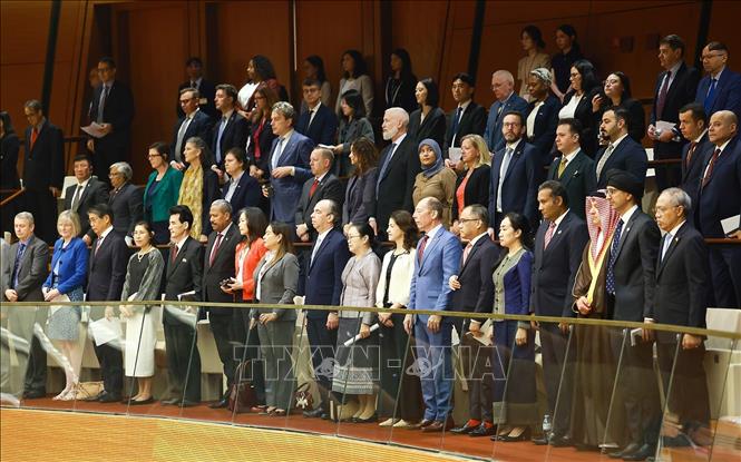 Đại biểu quốc tế tham dự khai mạc Kỳ họp thứ Nhất, Quốc hội khóa XVI. Ảnh: Dương Giang-TTXVN 
