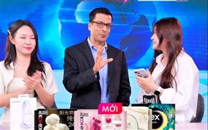 CEO Kotex trực tiếp livestream bán hàng, phá bỏ định kiến về ngành hàng