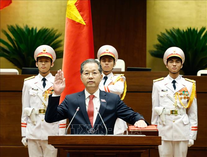 Đồng chí Nguyễn Văn Quảng, Chánh án Tòa án nhân dân Tối cao tuyên thệ nhậm chức. Ảnh: Thống Nhất - TTXVN