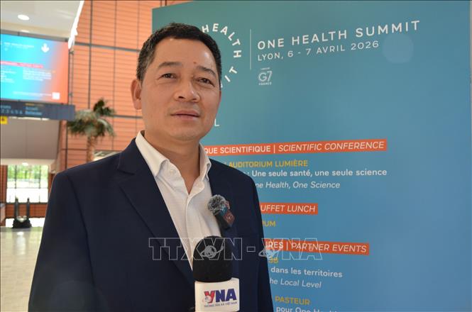 Ông Nguyễn Việt Hùng, Giám đốc ILRI tại Việt Nam, cho biết Việt Nam là một trong những quốc gia dẫn đầu trong thực hành cách tiếp cận “Một sức khỏe”, nhờ cơ chế điều phối bài bản và hiệu quả thông qua đối tác “Một sức khỏe” quốc gia được hình thành từ đầu những năm 2000. Ảnh: Hữu Chiến - PV TTXVN tại Pháp
