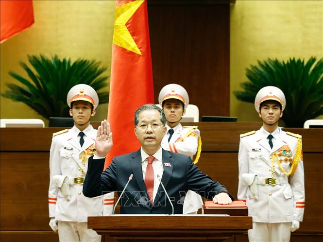 Chánh án Tòa án nhân dân Tối cao Nguyễn Văn Quảng tuyên thệ nhậm chức. Ảnh: Thống Nhất - TTXVN