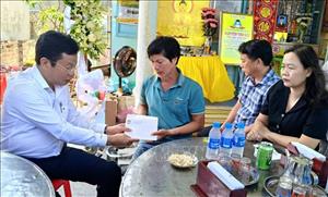 Hỗ trợ khẩn cấp các gia đình nạn nhân vụ xe ô tô lao xuống vực ở Lâm Đồng