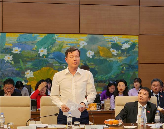 Đại tá Nguyễn Hữu Thiên, Phó Cục trưởng Cục An ninh nội địa, Bộ Công an phát biểu tại Phiên họp. Ảnh: Chu Thanh Vân - TTXVN