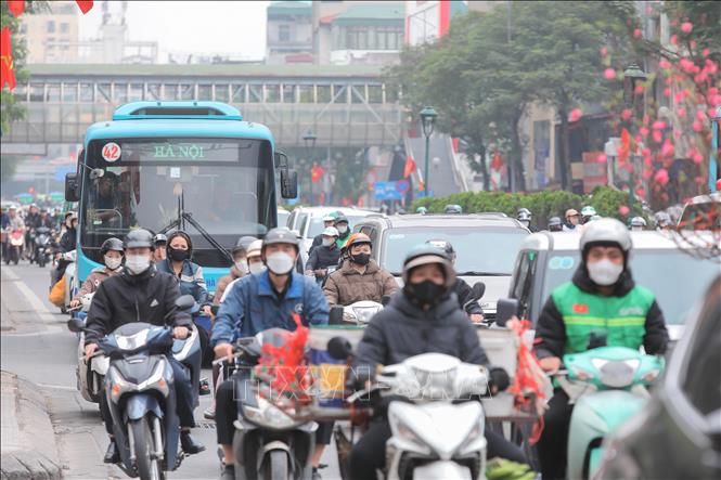 Motorcycles and mopeds in Hanoi and Ho Chi Minh City will be subject to mandatory emissions inspections from July 1, 2027. VNA Photo