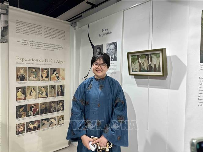 Họa sĩ trẻ Nguyễn Nguyệt Anh với tác phẩm 