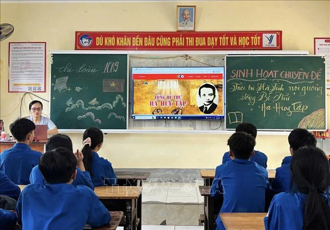 Các buổi sinh hoạt chuyên đề đã trở thành đợt sinh hoạt chính trị sâu rộng trong thế hệ trẻ Hà Tĩnh. Ảnh: Hoàng Ngà - TTXVN