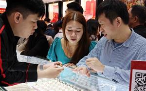 Giá vàng sáng 8/4 tăng tới 4,5 triệu đồng/lượng