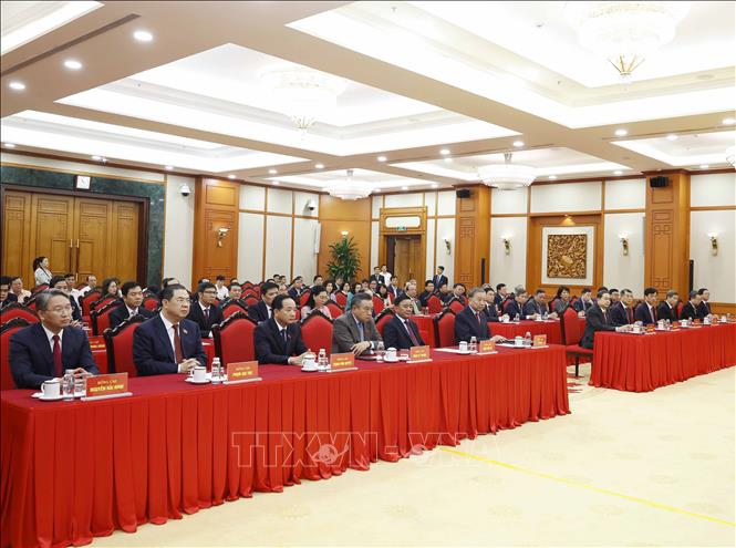 Các đại biểu dự Hội nghị công bố Quyết định của Bộ Chính trị về công tác cán bộ. Ảnh: Thống Nhất – TTXVN