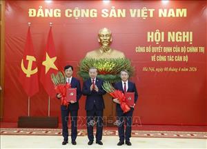 Trao quyết định bổ nhiệm Trưởng ban Tổ chức Trung ương và Chánh Văn phòng Trung ương Đảng
