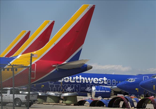 Máy bay của hãng hàng không Southwest Airlines tại sân bay Victorville, California, Mỹ. Ảnh: THX/TTXVN