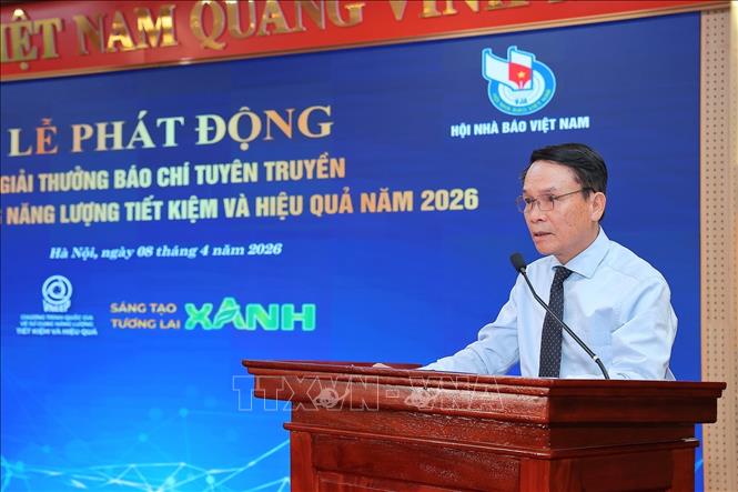 Phó Chủ tịch thường trực Hội Nhà báo Việt Nam Nguyễn Đức Lợi phát biểu. Ảnh: Minh Quyết - TTXVN
