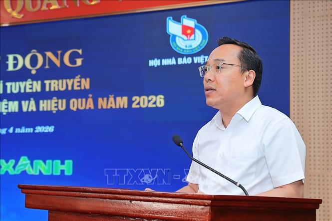 Thứ trưởng Bộ Công Thương Nguyễn Hoàng Long phát biểu phát động Giải thưởng báo chí tuyên truyền về sử dụng năng lượng tiết kiệm và hiệu quả năm 2026. Ảnh: Minh Quyết - TTXVN