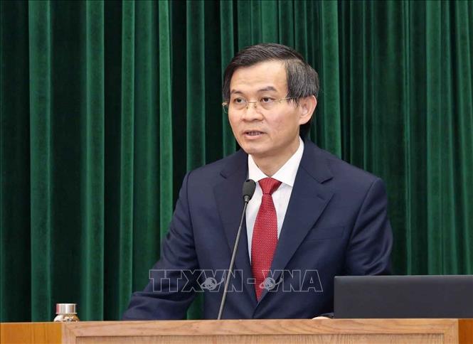 PGS.TS Đoàn Minh Huấn, Ủy viên Bộ Chính trị, Giám đốc Học viện Chính trị quốc gia Hồ Chí Minh phát biểu. Ảnh: TTXVN phát