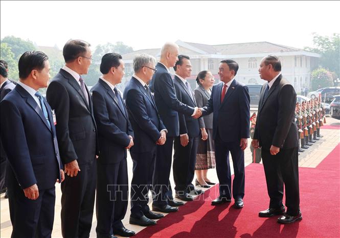 Lễ đón chính thức Thường trực Ban Bí thư Trần Cẩm Tú và Đoàn đại biểu cấp cao Việt Nam. Ảnh: Phương Hoa – TTXVN