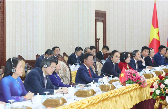 Thường trực Ban Bí thư Trần Cẩm Tú cùng đoàn đại biểu cấp cao Việt Nam tại hội kiến. Ảnh: Phương Hoa - TTXVN