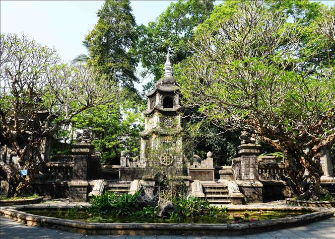 Khu Tháp Tổ trong chùa Báo Quốc, thành phố Huế. Ảnh: Nguyên Lý - TTXVN