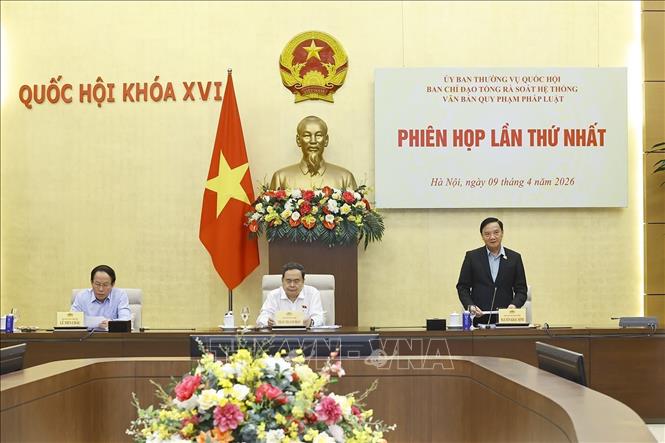 Phó Chủ tịch Quốc hội Nguyễn Khắc Định phát biểu. Ảnh: Doãn Tấn - TTXVN