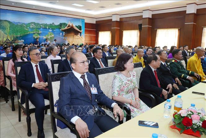  Cộng đồng người Việt tại Lào tham dự buổi gặp mặt. Ảnh: Phương Hoa - TTXVN