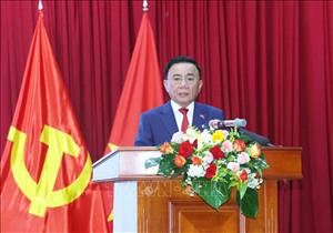 Thường trực Ban Bí thư Trần Cẩm Tú gặp gỡ cộng đồng người Việt tại Lào