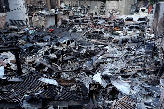 Phương tiện bị phá huỷ sau các vụ oanh kích của Israel xuống thủ đô Beirut, Liban ngày 9/4/2026. Ảnh: THX/TTXVN