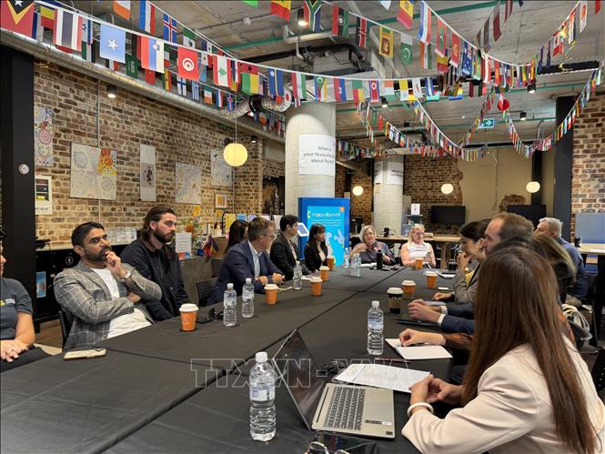 Các đại biểu tham dự tọa đàm đánh giá tiềm năng hợp tác giáo dục - đào tạo giữa Việt Nam và bang Tây Australia còn nhiều dư địa phát triển, Ảnh: Thanh Tú - PV TTXVN tại Australia