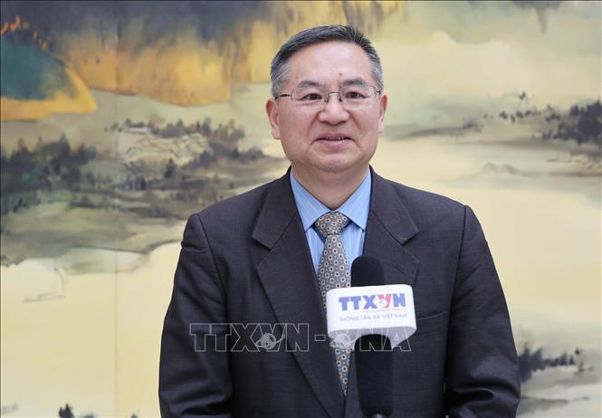 Giáo sư Thành Hán Bình, Viện trưởng Viện Nghiên cứu khu vực và quốc gia, Đại học Công nghiệp Chiết Giang. Ảnh: Quang Hưng - PV TTXVN tại Trung Quốc