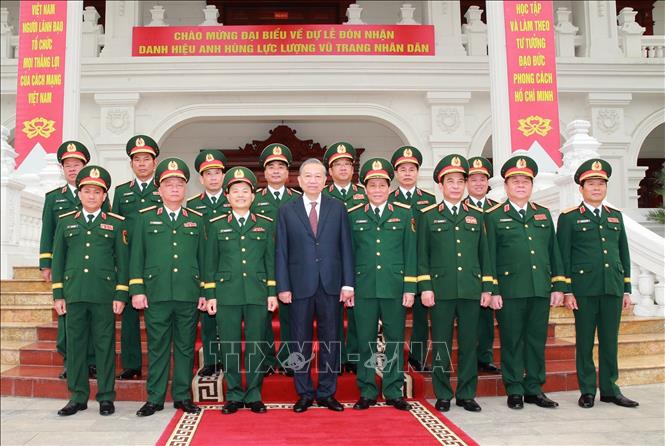 Tổng Bí thư, Chủ tịch nước Tô Lâm với các đại biểu. Ảnh: Trọng Đức - TTXVN