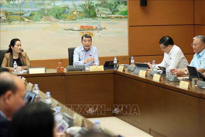 Thủ tướng Lê Minh Hưng, Đại biểu Quốc hội thành phố Hải Phòng phát biểu tại tổ. Ảnh: An Đăng - TTXVN