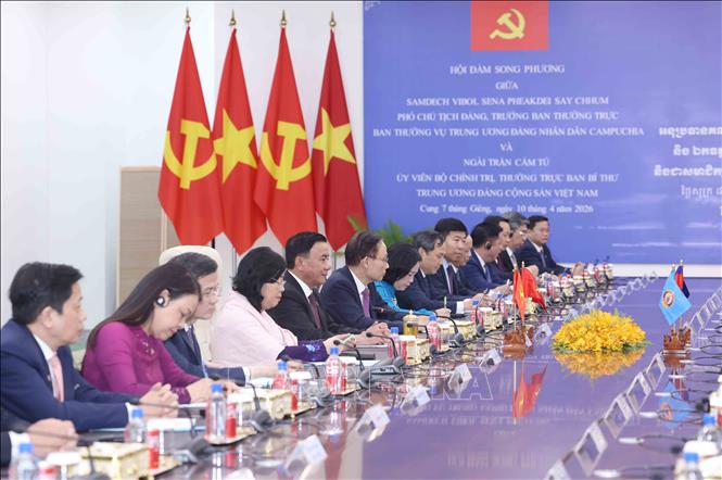 Đoàn đại biểu cấp cao Việt Nam tại hội đàm. Ảnh: Phương Hoa - TTXVN