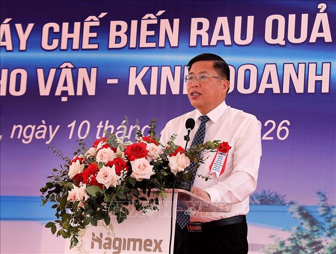 Ông Đinh Công Sứ, Phó Chủ tịch UBND tỉnh Phú Thọ, phát biểu tại lễ khởi công. Ảnh: Thanh Hải - TTXVN  