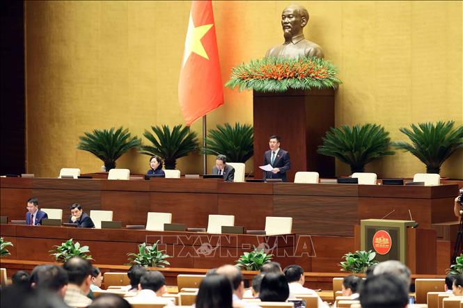 Phó Chủ tịch Quốc hội Nguyễn Hồng Diên điều hành phiên họp. Ảnh: An Đăng - TTXVN