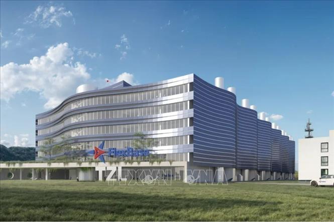 Hệ thống lưu trữ pin khổng lồ nêu trên là một phần của Trung tâm Công nghệ Laufenburg trong tương lai, một khu phức hợp rộng 20.000m² bao gồm trung tâm dữ liệu AI, văn phòng và phòng thí nghiệm. Ảnh: TTXVN phát 
