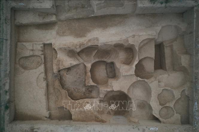 Hệ thống kênh dẫn nước nhân tạo tại khu di tích Vương Thành Cương ở tỉnh Hà Nam, Trung Quốc. Ảnh: THX/TTXVN